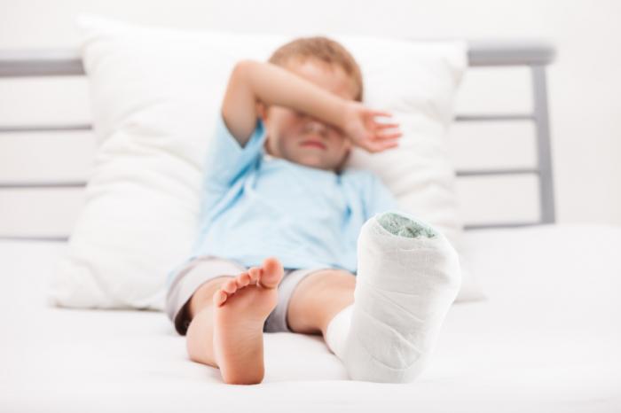 boy with broken leg